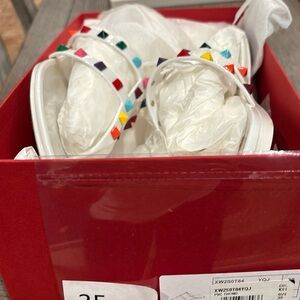 ***AUTHENTIC*** VALENTINO Garavani Rockstud Thong